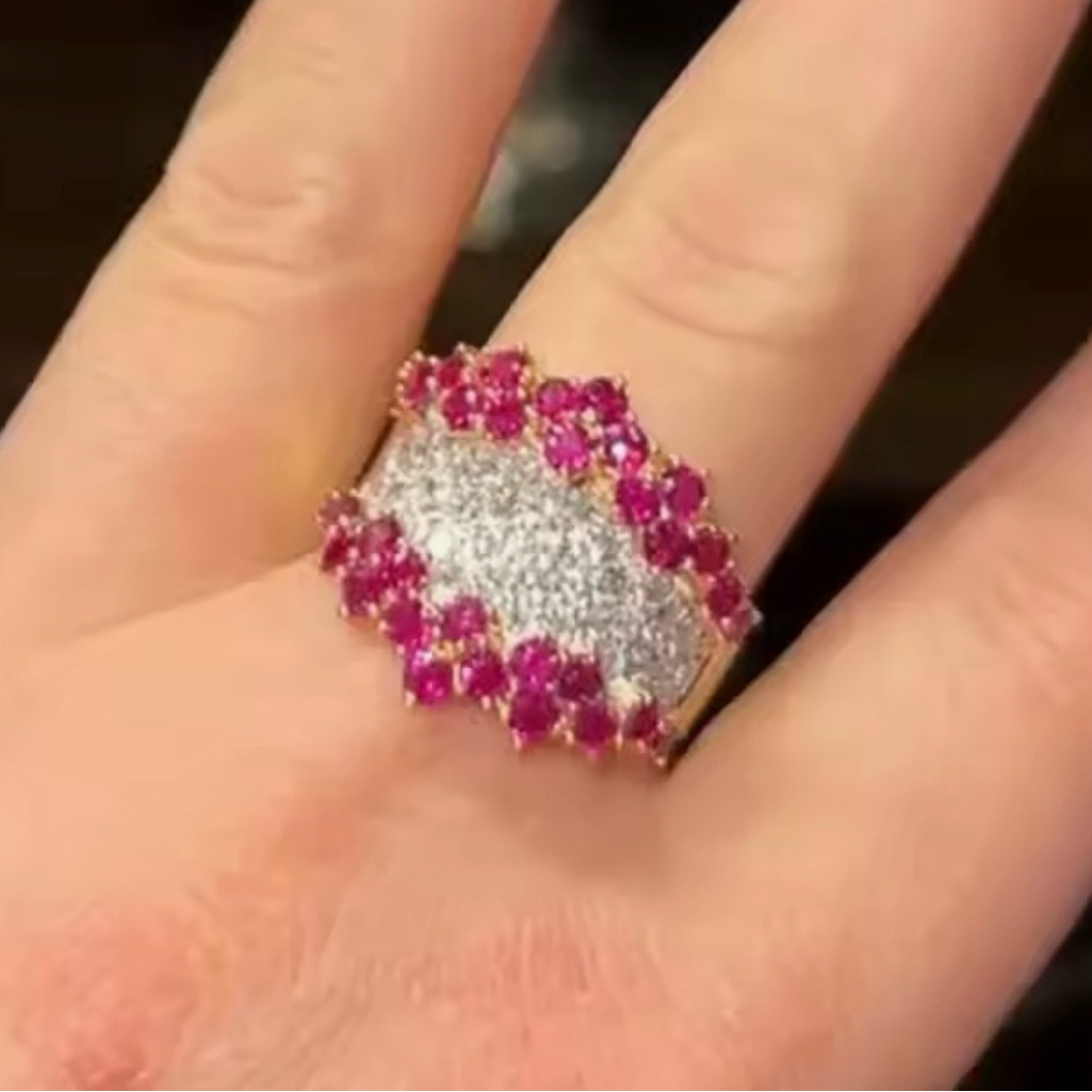 New Elegant Ruby And Diamond Ring